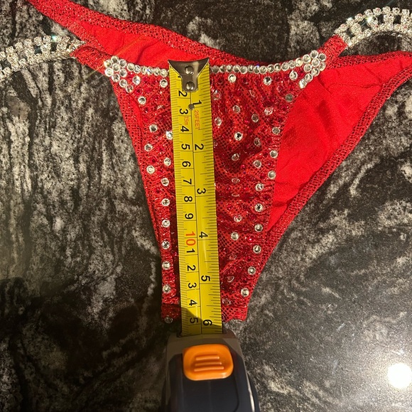 NPC Bodybuilding Competition Bikini - Picture 15 of 16